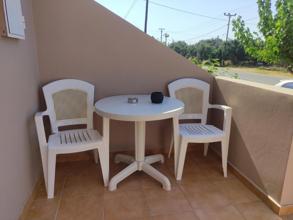 #4 Giorgos & Chara Apartments Néa Kidonía Kültér fotó